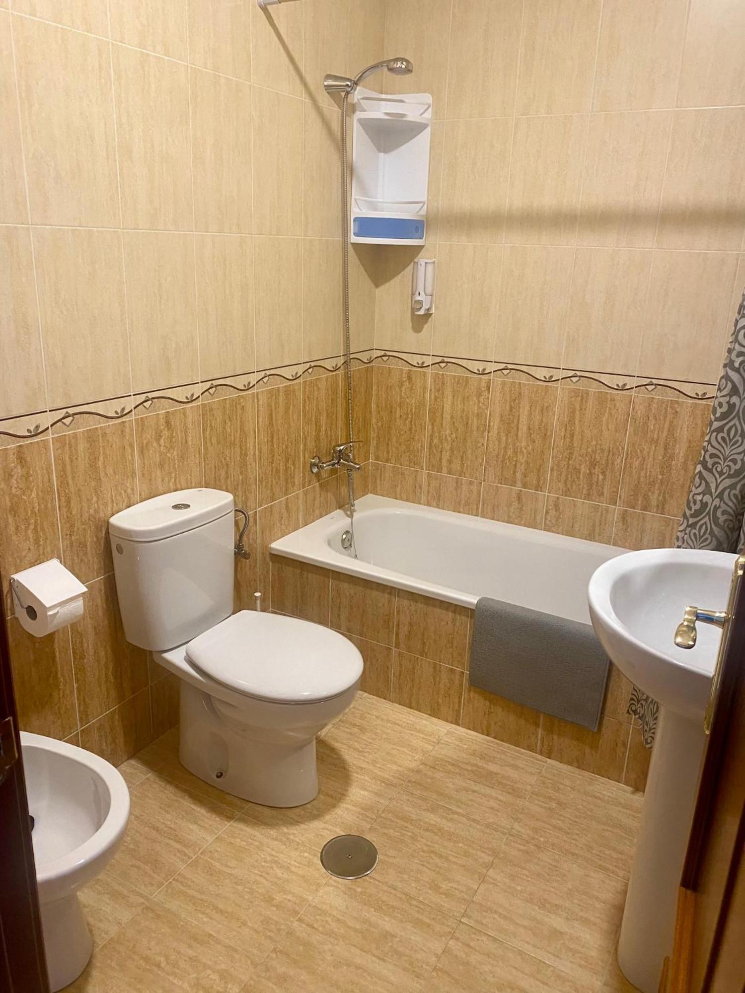 Precioso Apartamento En Complejo Residencial. Alcaucin Bagian luar foto